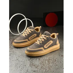 Men's Comfortable and Lightweight Daily use Sneakers For Men