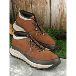 Metro Men Colourblocked Leather Sneakers