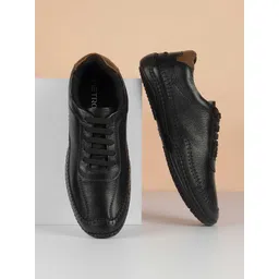 Metro Men Leather Sneakers