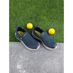 Metro Men Textured Slip-On Sneakers