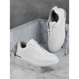 Metro Men Textured Sneakers