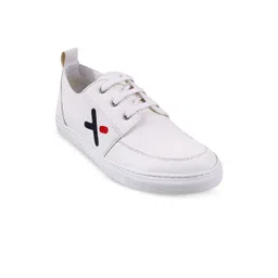 Metro Men White Sneakers
