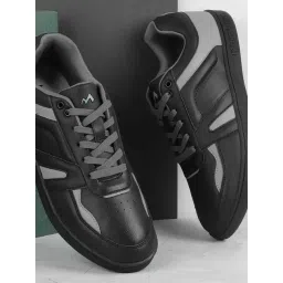 Metro Men's Black & Grey Sneakers