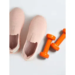 Metro Women Mesh Walking Non-Marking Shoes