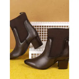 Metro Women Regular Boots