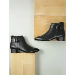 Metro Women's Black Boots
