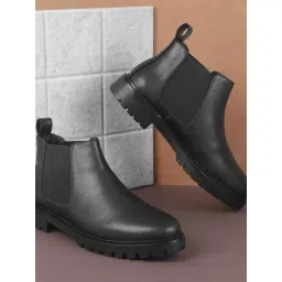 Metro Women's Black Casual Booties