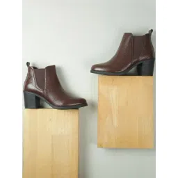 Metro Women's Brown Chelsea Boots