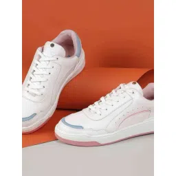 Metro Women's White Ankle High Sneakers