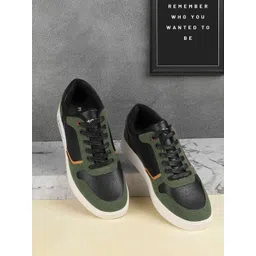 Mochi Men Perforations Sneakers