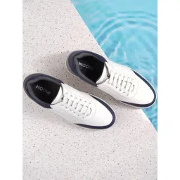 Mochi Men's White & Blue Casual Sneakers