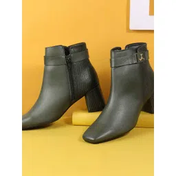 Mochi Women Casual Block-Heeled Chelsea Boots