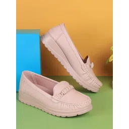 Mochi Women Colourblocked Slip-On Sneakers