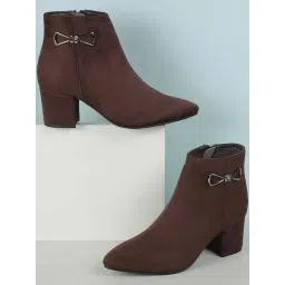 Mochi Women's Brown Casual Booties