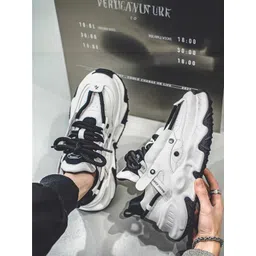 MY WALK Men Colourblocked Sneakers