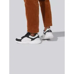 Neemans Men's Black Running Shoes