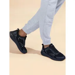 Neemans Men's Daily Movers Black Training Shoes