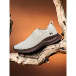 NEEMANS Unisex Woven Design Slip-On Sneakers