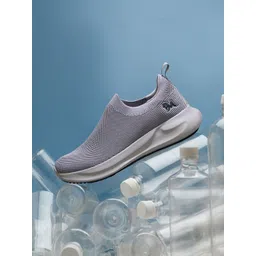 NEEMANS Unisex Woven Design Slip-On Sneakers