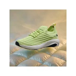 Neeman's Women Green Begin Walk Glide Sneakers