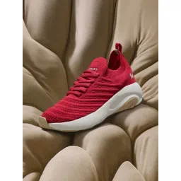 Neemans Women's Begin Walk Glide Red Sneakers