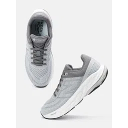 New Balance Men 860 Running Shoes