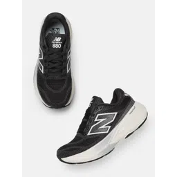 New Balance Women 880 Running Shoes