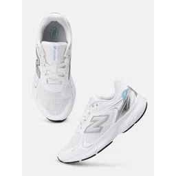 New Balance Women Amaste Running Shoes