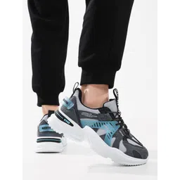 Nickron Men Colourblocked Sneakers