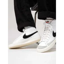 Nike Men's Blazer Mid '77 Vintage White Ankle High Sneakers