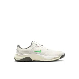 Nike Men's M LEGEND ESSENTIAL 3 NN Phantom, Flat Pewter, Sail & Green Strike Football Shoes