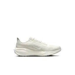 Nike Men's Off White Running Shoes