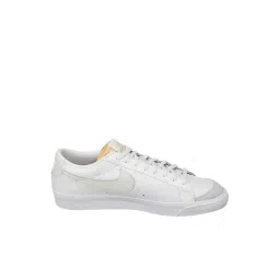 Nike Men's White Casual Sneakers