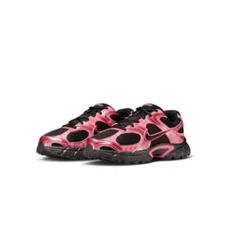 Nike V5 RNR Women's Shoes with Reflective Design Accents