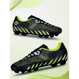 NIVIA Men Kinatic Football Shoes