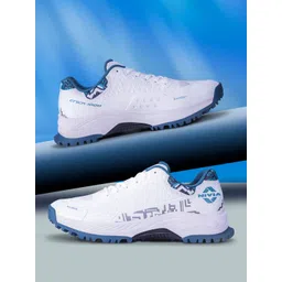 NIVIA Men Mesh Cricket Shoes
