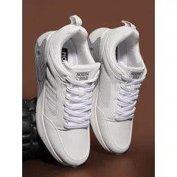 North Star EDDY 2.0 Men Round Toe Lace Up Sneakers