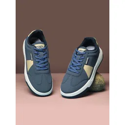 North Star Men Colourblocked Sneakers
