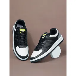 North Star Men Round Toe Sneakers