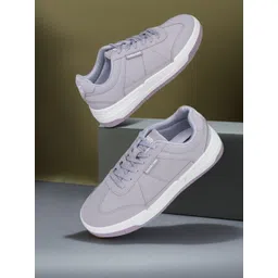 North Star Women Sneakers