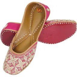 NW-DFR_324 Casuals For Women