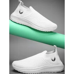 OXTRID Men Textured Slip-On Sneakers