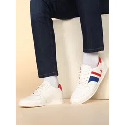 Paragon Men Striped Cushioned Insole Sneakers