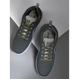 Paragon Men Textured Cushioned Insole Anti-Skid Sole Sneakers