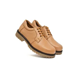 PILLAA Men Leather Sneakers