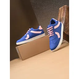 PLANET WALK Women Colourblocked Sneakers