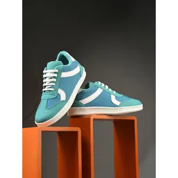 PLANET WALK Women Colourblocked Sneakers