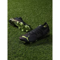 Puma Men Blue Football Shoes