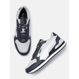 Puma Unisex Street Runner Classic Leather Sneakers