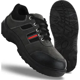 PVC Safety shoes with steel toes for warehouse, industrial and construction use Boots For Men